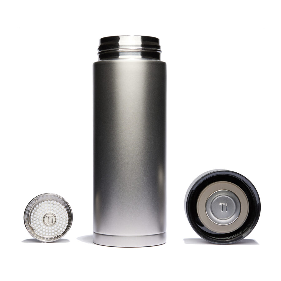 Luxus Thermosflasche aus Titan vakuumisoliert mit großer Öffnung & Sieb