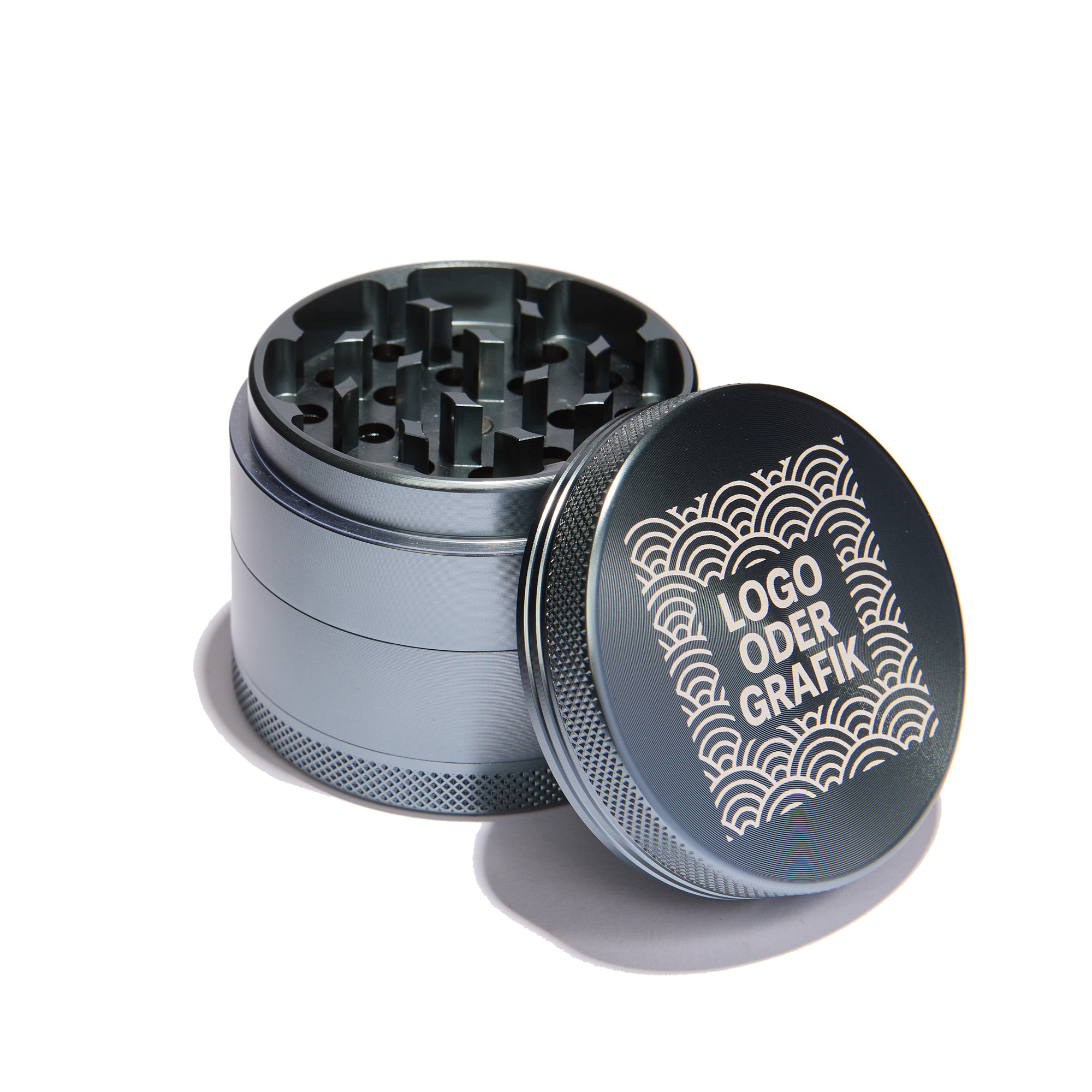 URBAN LEAF Fine Grinder Solo mit eigener Lasergravur — geöffnet URBAN LEAF Fine Grinder Solo mit individueller Lasergravur, geöffnet mit sichtbarem Mahlwerk